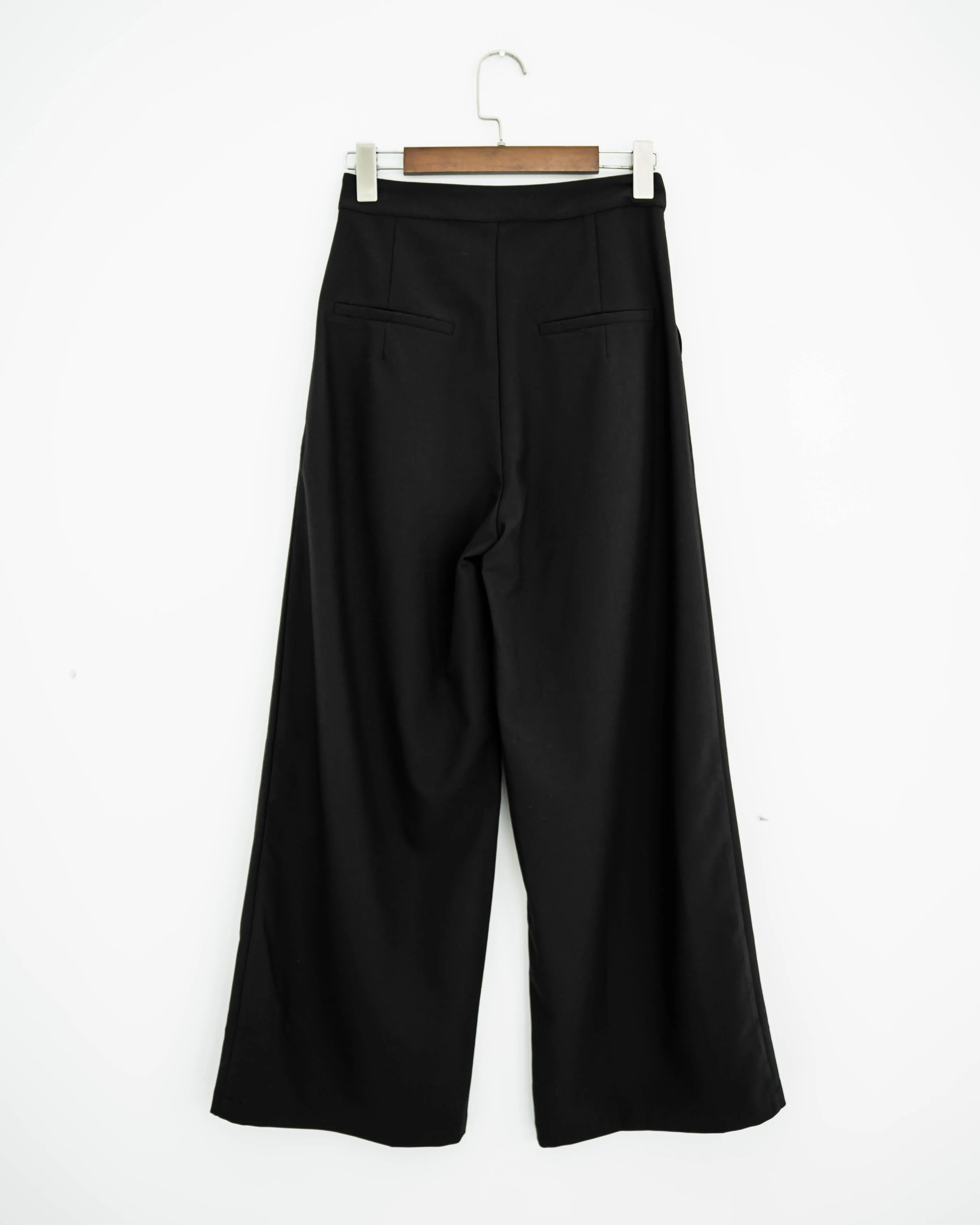 Lena Straight Cut Trousers (Black)