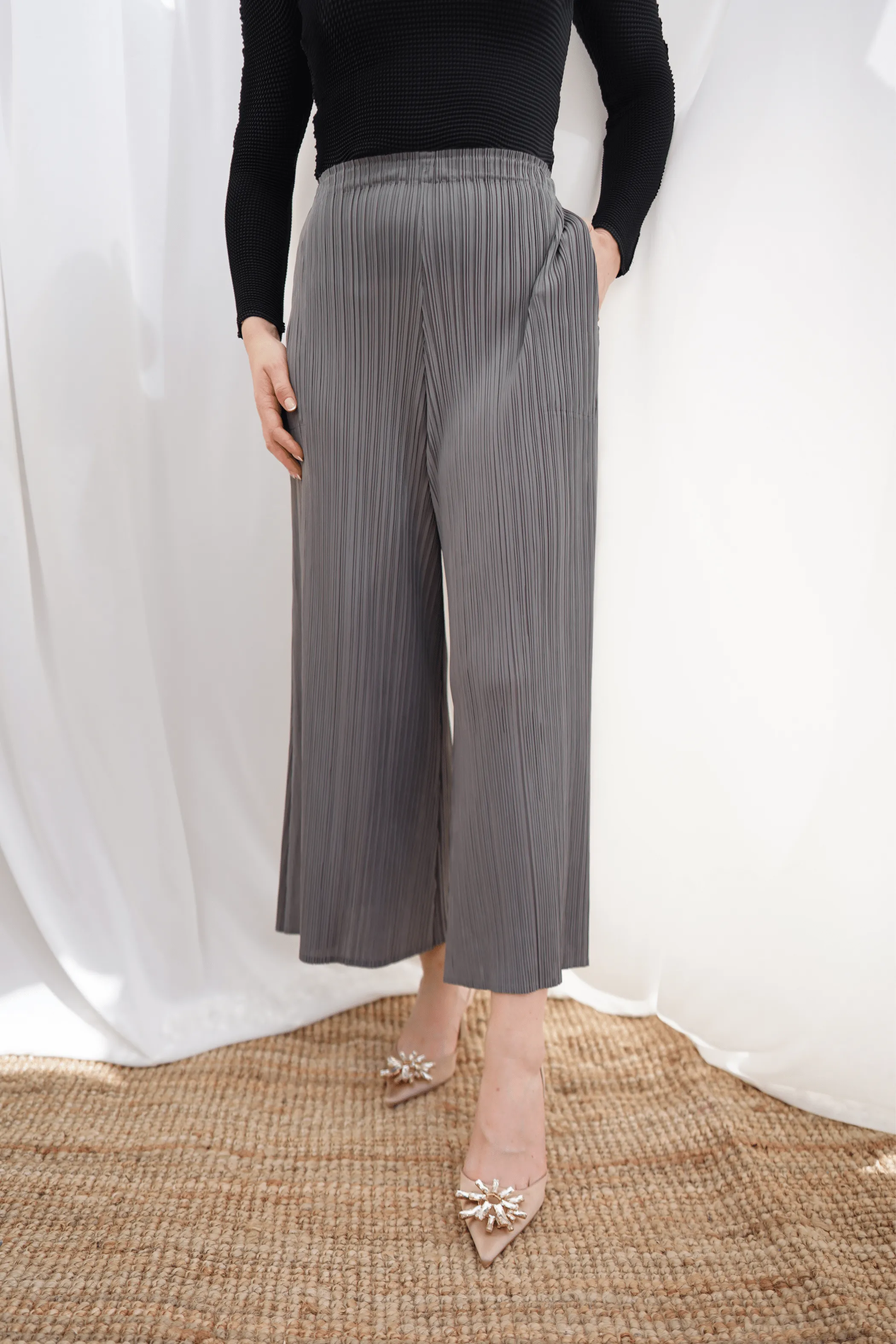 Paula Pleated Pants