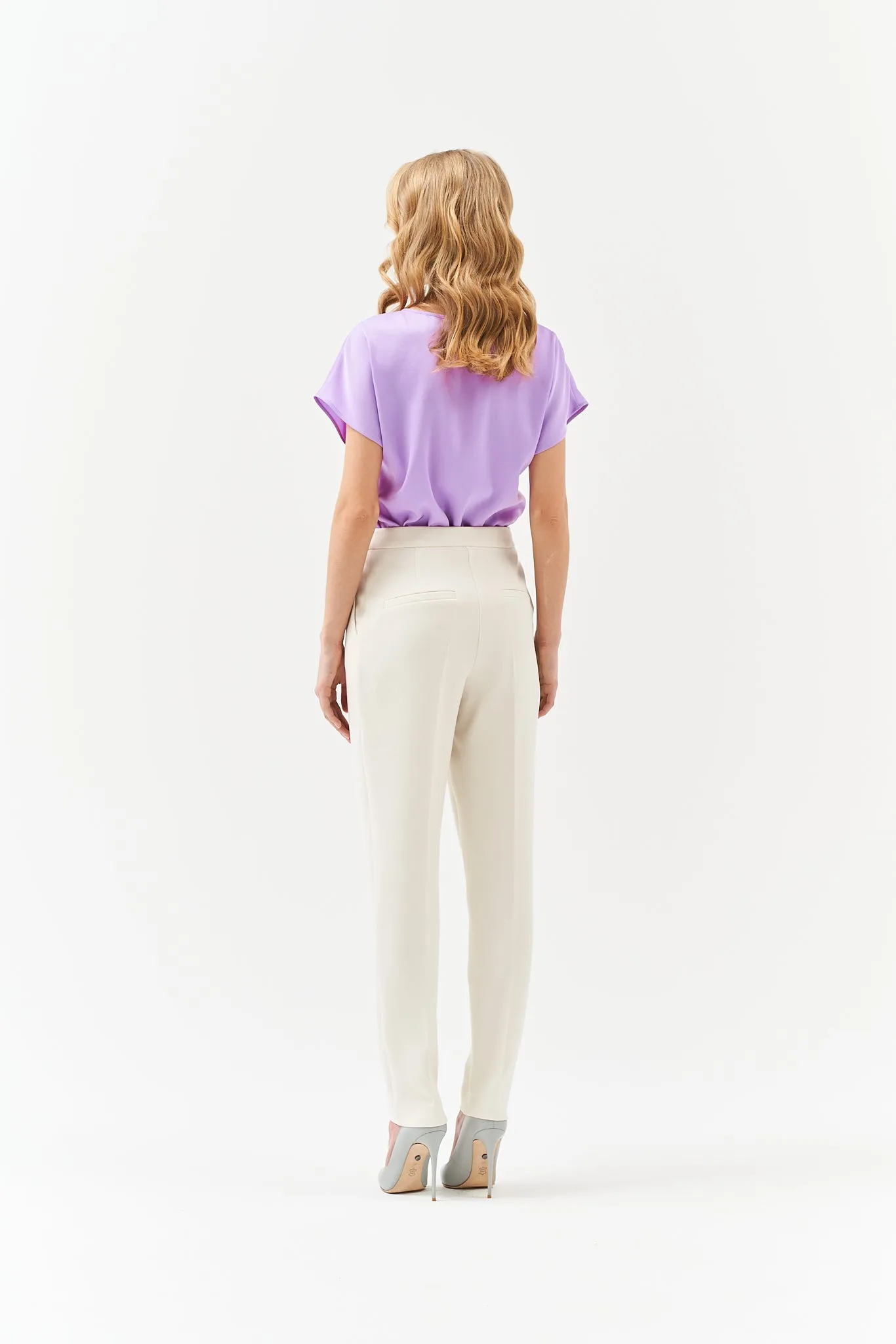 PLEAT FRONT TAPERED TROUSERS IN MILK